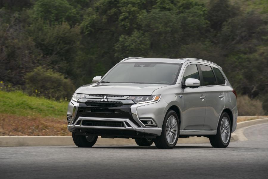  Mitsubishi Outlander PHEV 2018 года  (NA) (фото 13 из 41)